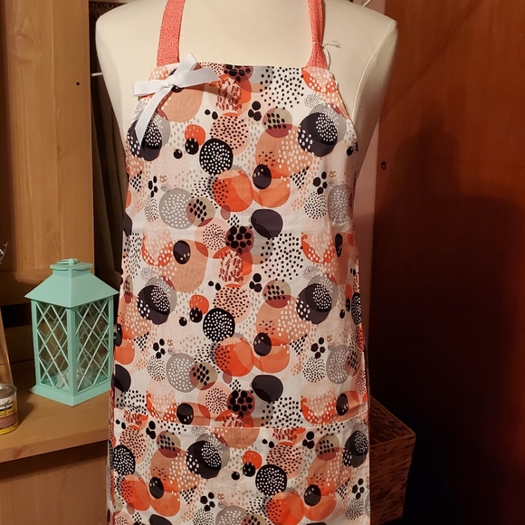 APRONS - Picture 13 of 16